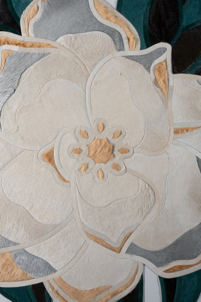 Magnolia / Hide Rug / 22763