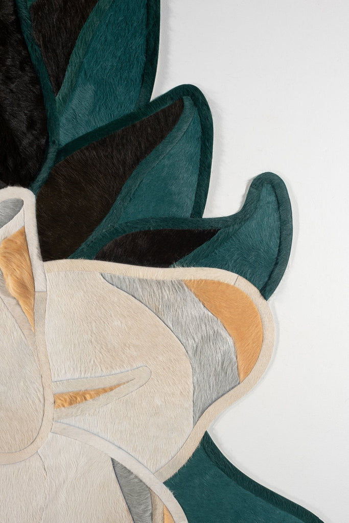 Magnolia / Hide Rug / 22763