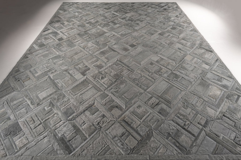 Paragon / Hide Rug / 15572