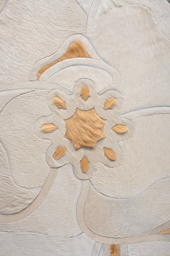 Magnolia / Hide Rug / 22763