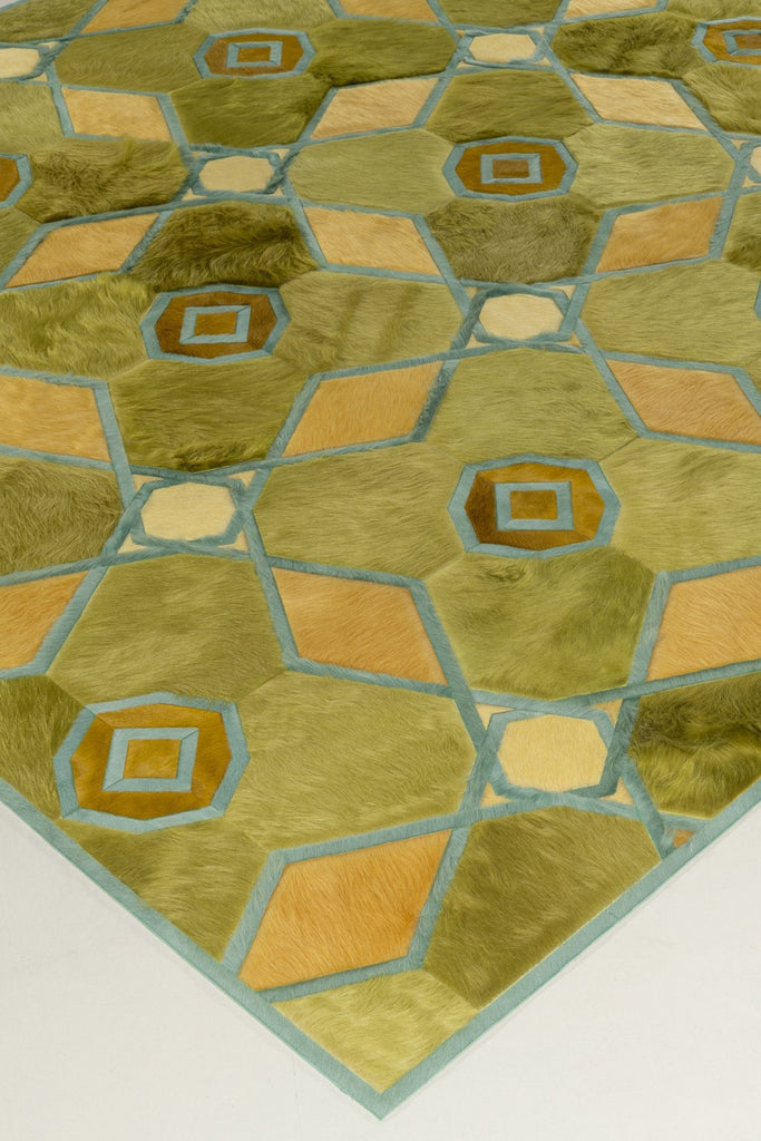 Guinevere / Hide Rug / 13879