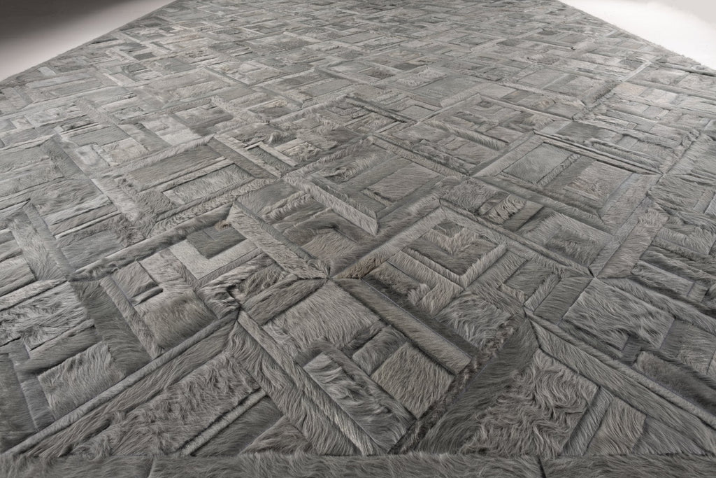 Paragon / Hide Rug / 15572
