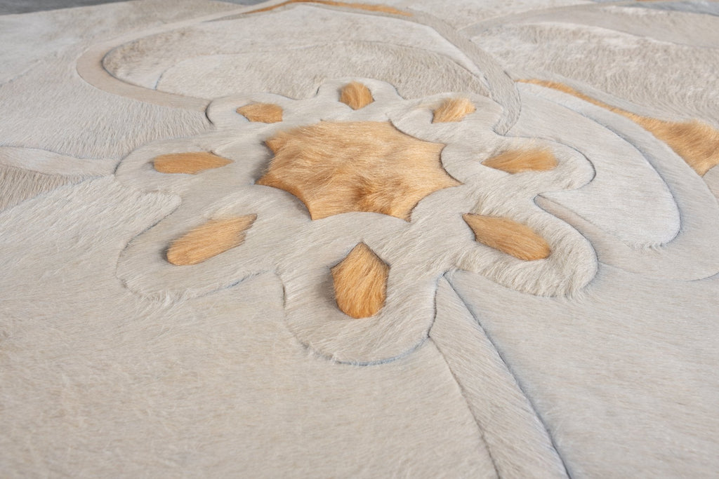 Magnolia / Hide Rug / 22763