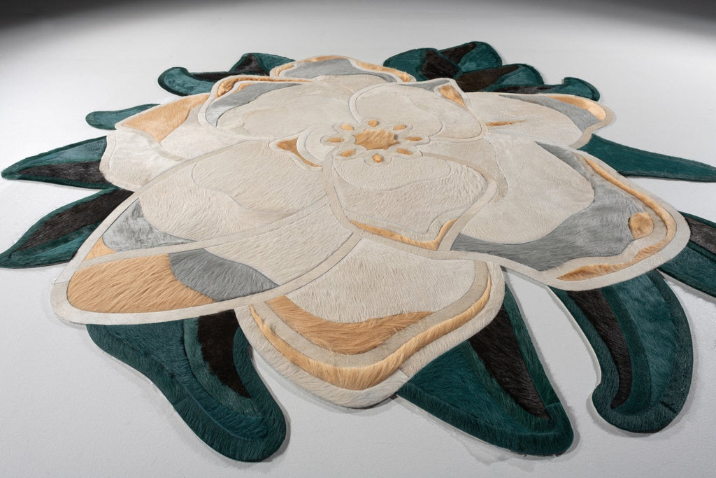 Magnolia / Hide Rug / 22763