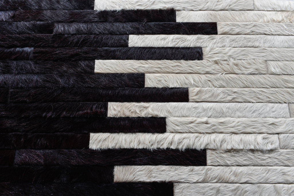 Borderline / Hide Rug / 13527