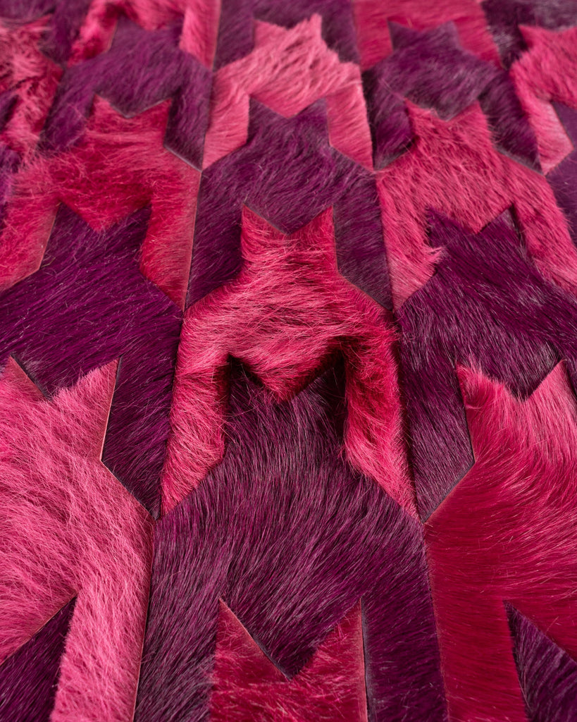 Black Dog / Hide Rug / 19368