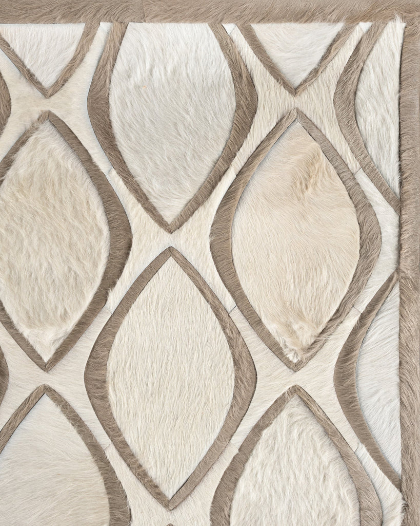 Flaunt / Hide Rug / 18163