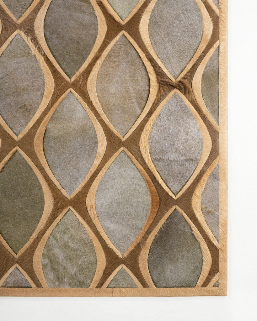 Flaunt / Hide Rug / 19312