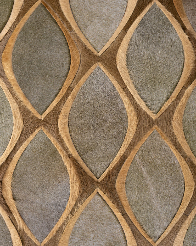 Flaunt / Hide Rug / 19312