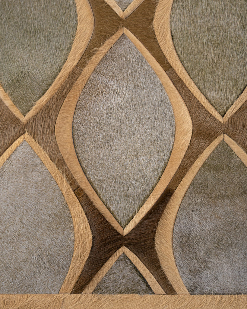 Flaunt / Hide Rug / 19312