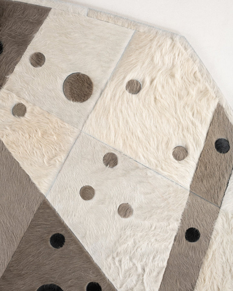 Rise / Hide Rug / 19654