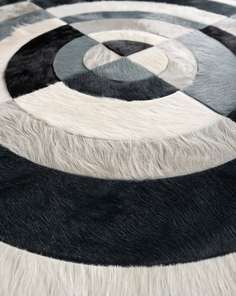 Faceta / Hide Rug / 19886