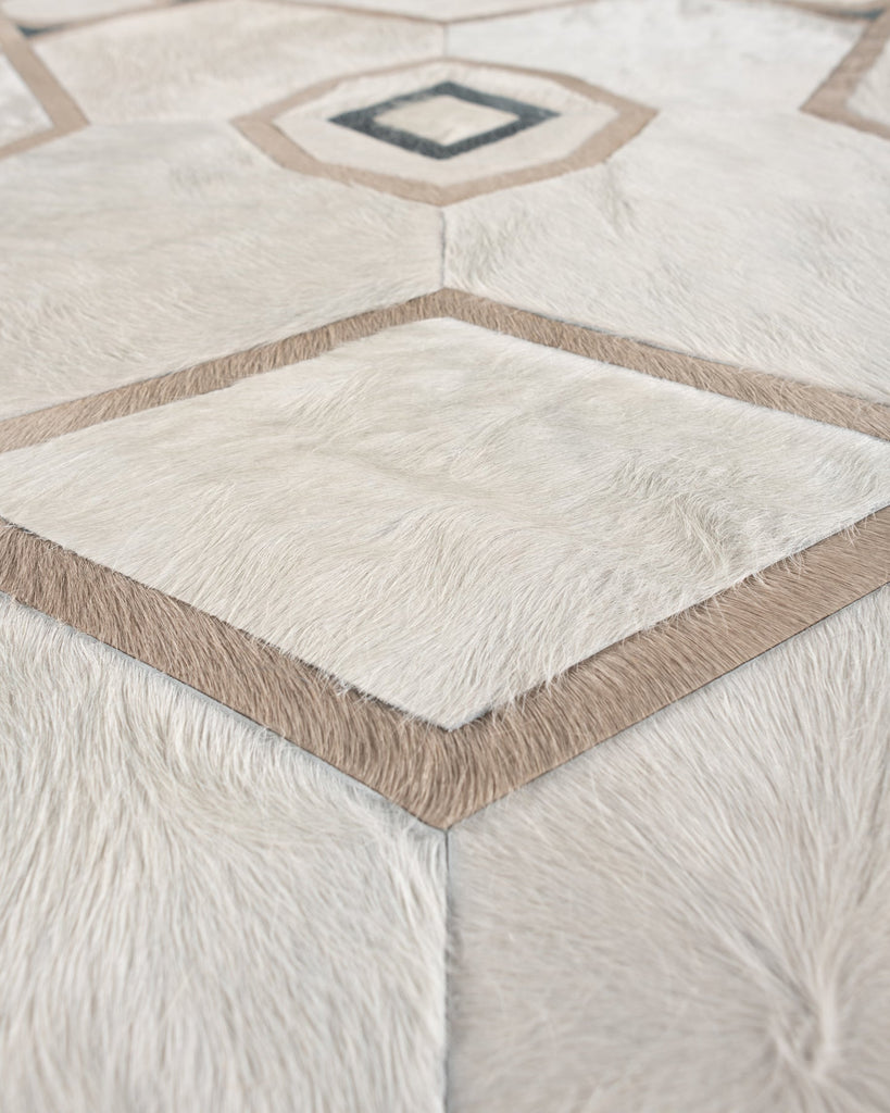 Guinevere / Hide Rug / 20362