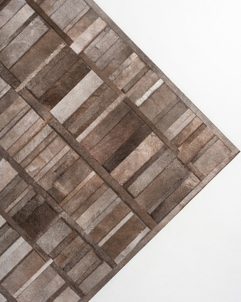 Four Seasons / Hide Rug / 18056