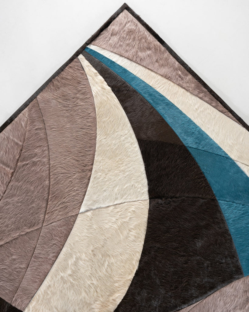 Luna / Hide Rug / 17878