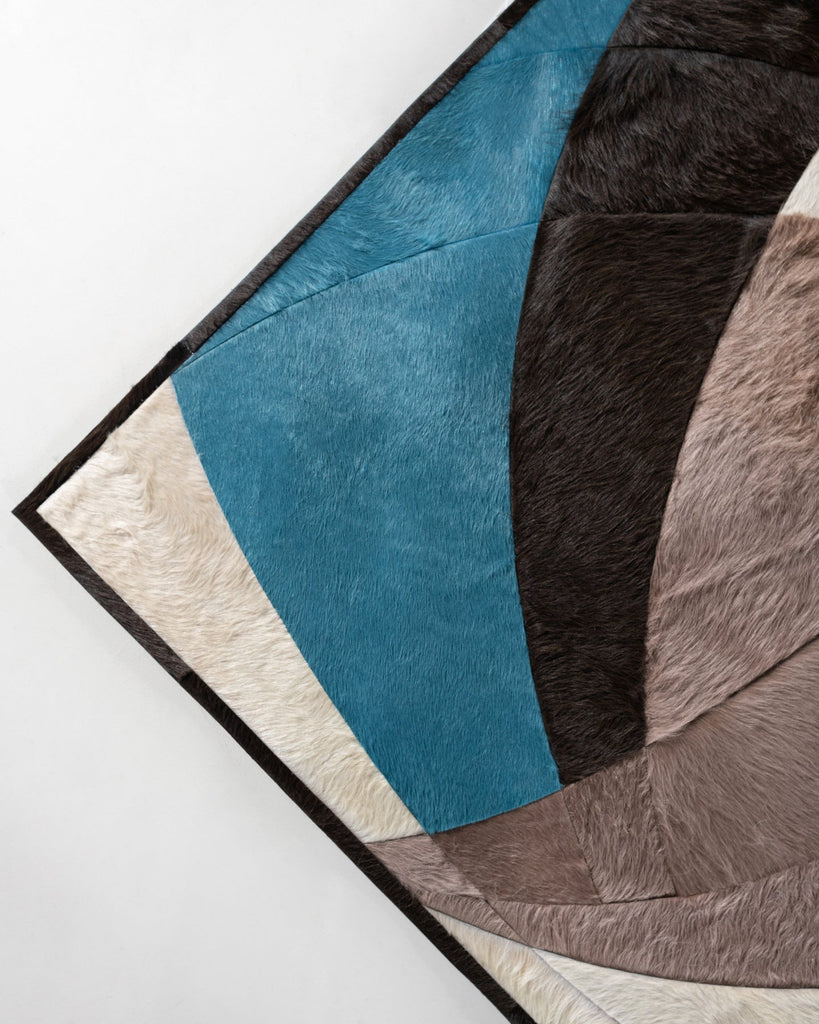 Luna / Hide Rug / 17878