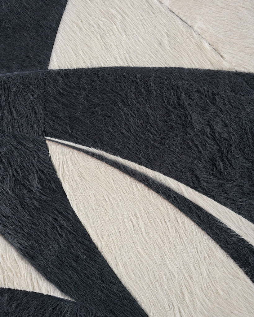 Luna / Hide Rug / 17374