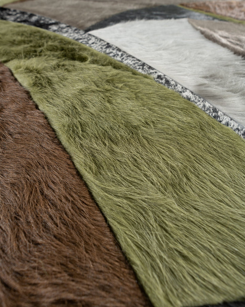 Luna / Hide Rug / 17882