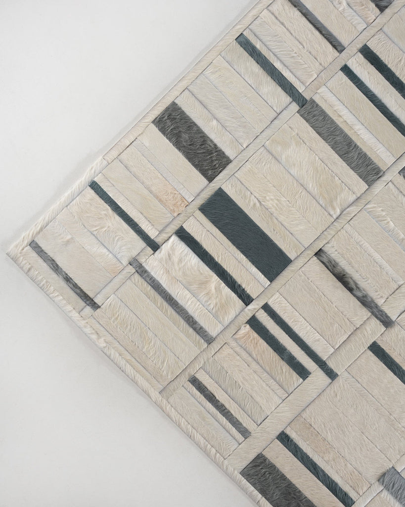 Four Seasons / Hide Rug / 17995