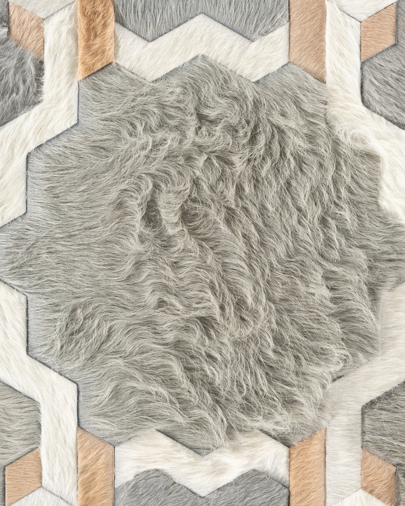 Lucy / Hide Rug / 21070
