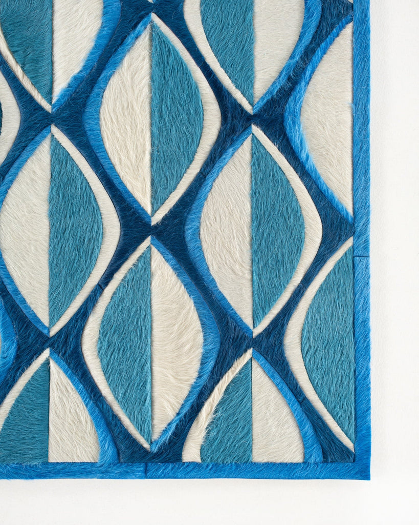 Flaunt / Hide Rug / 20576