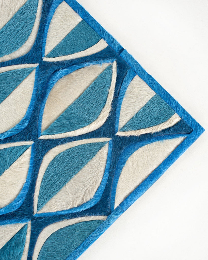Flaunt / Hide Rug / 20576