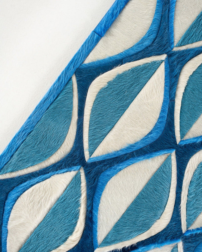 Flaunt / Hide Rug / 20576