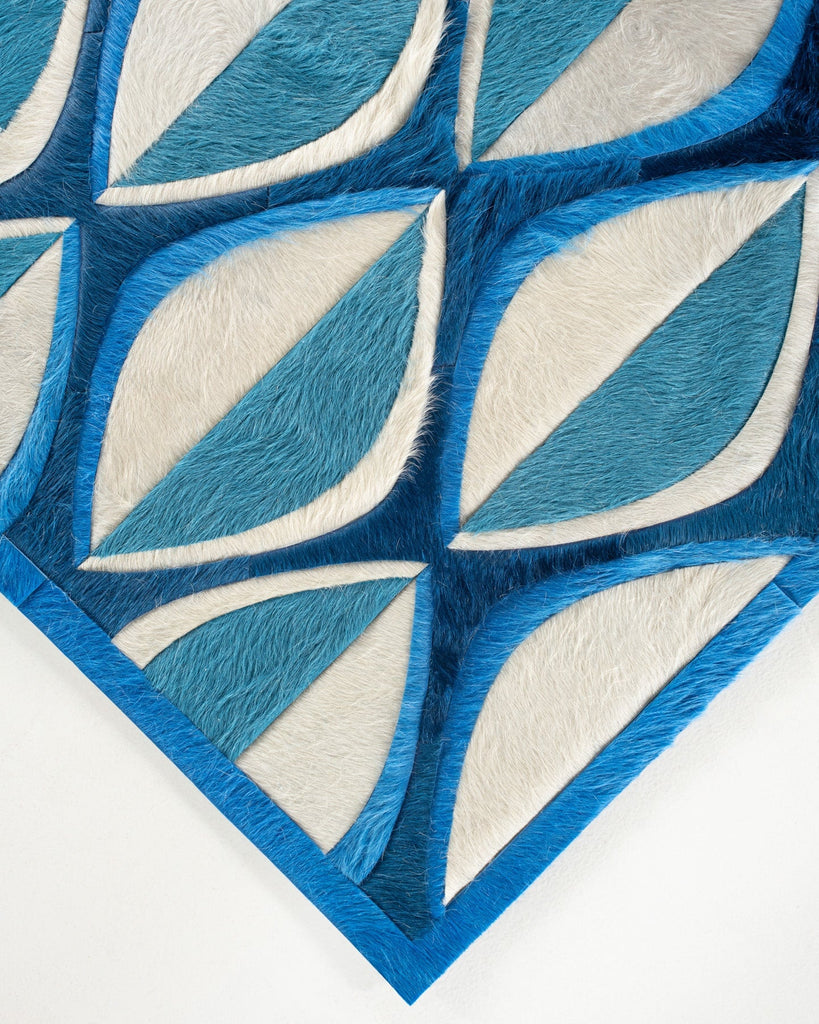 Flaunt / Hide Rug / 20576