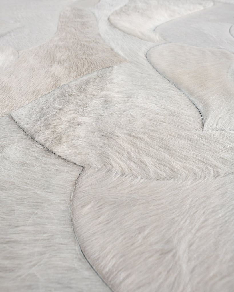 Coronation / Hide Rug / 19488