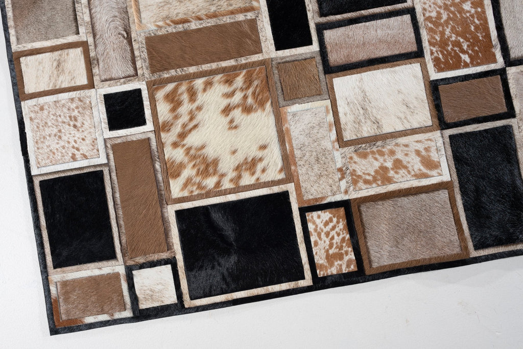Confusion / Hide Rug / 16277
