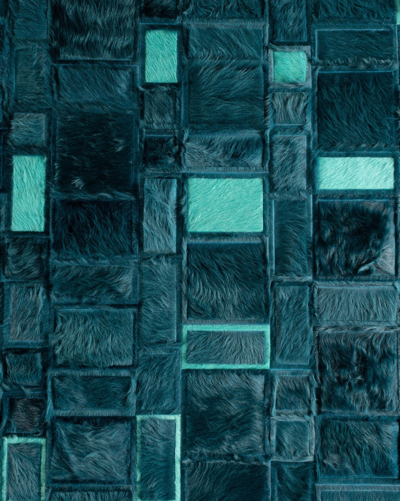 Confusion / Hide Rug / 10311