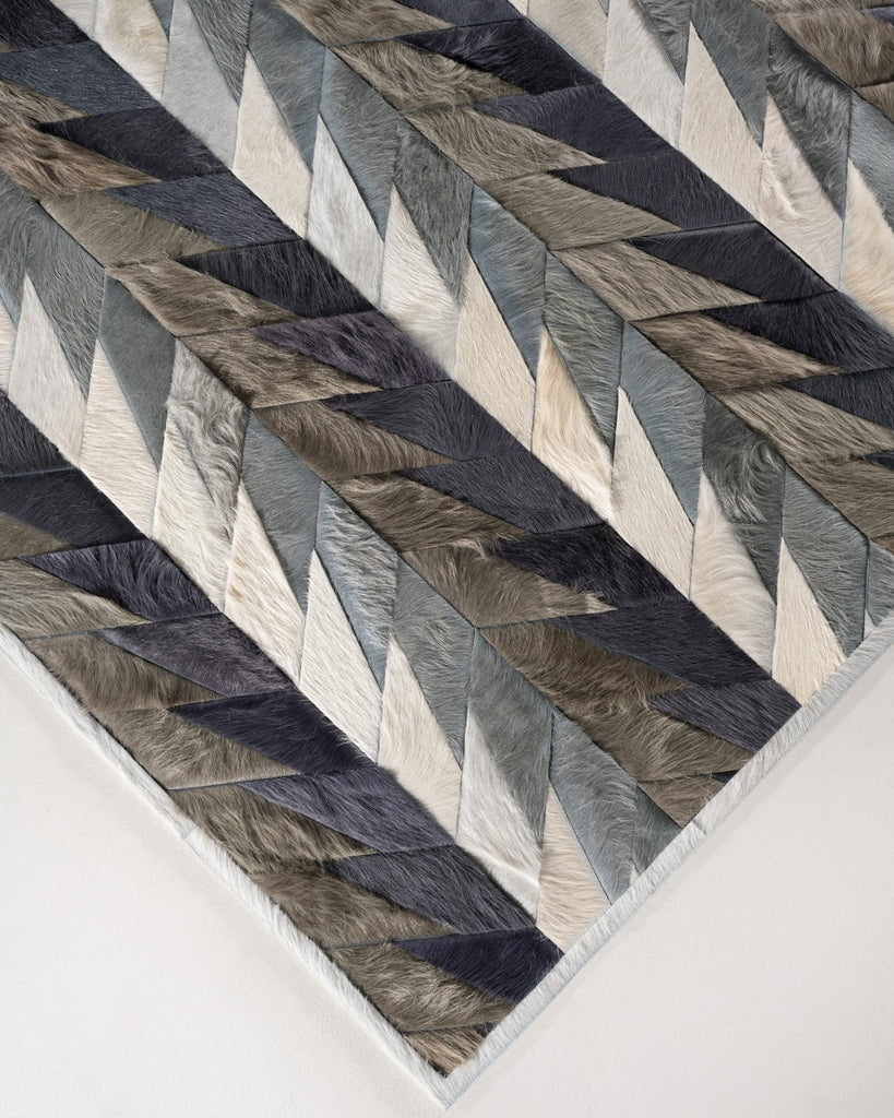 Lance / Hide Rug / 18030