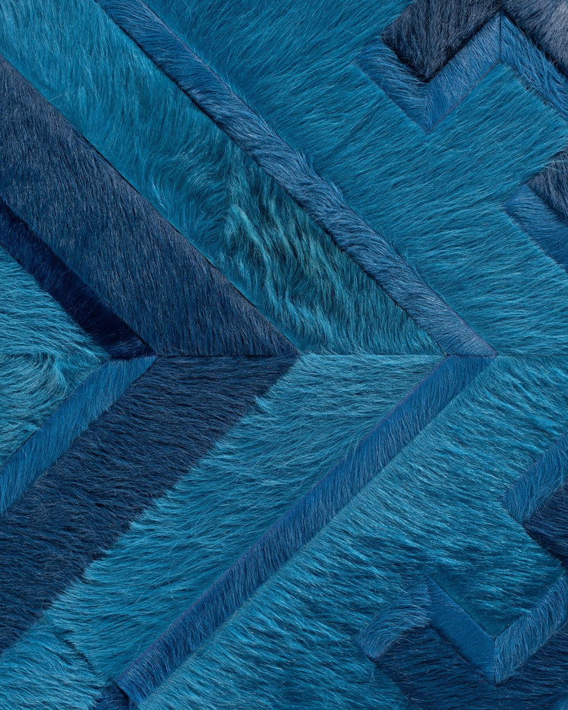 Moderne / Hide Rug / 15995