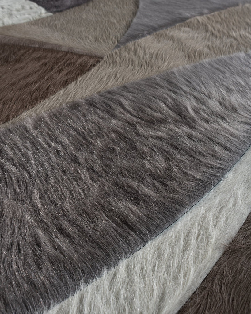 Luna / Hide Rug / 16723
