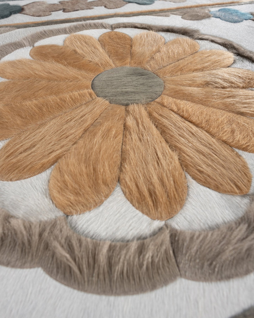 Aubusson / Hide Rug / 17420