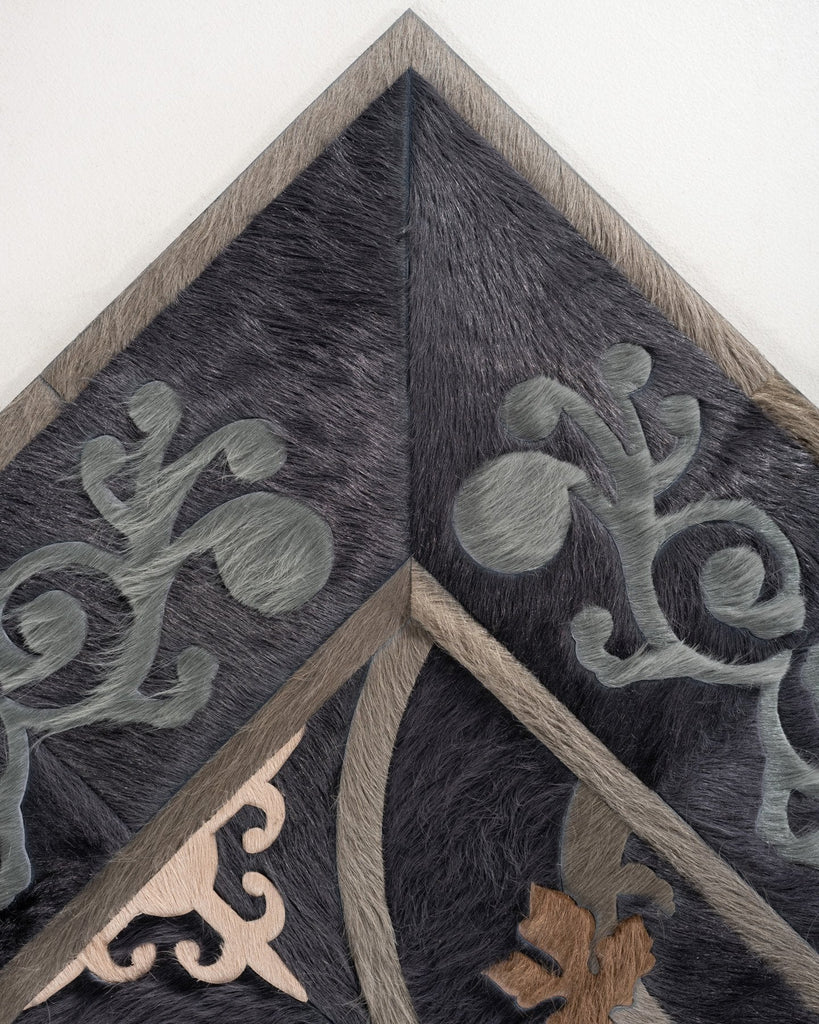 Polonaise / Hide Rug / 16000