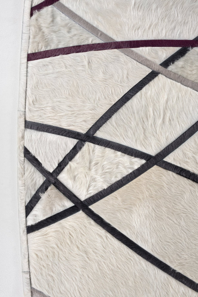 Silhouette / Hide Rug / 15909