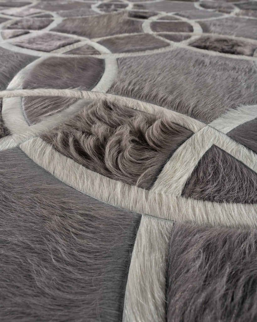 Alhambra / Hide Rug / 16921