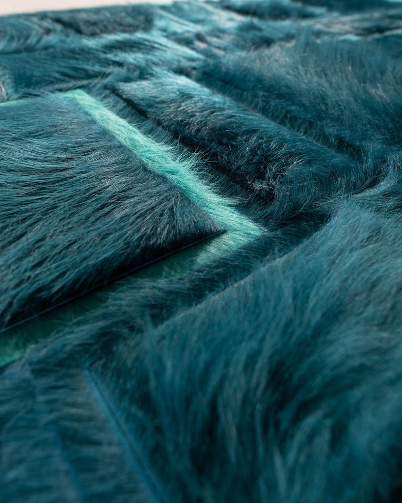 Confusion / Hide Rug / 10311