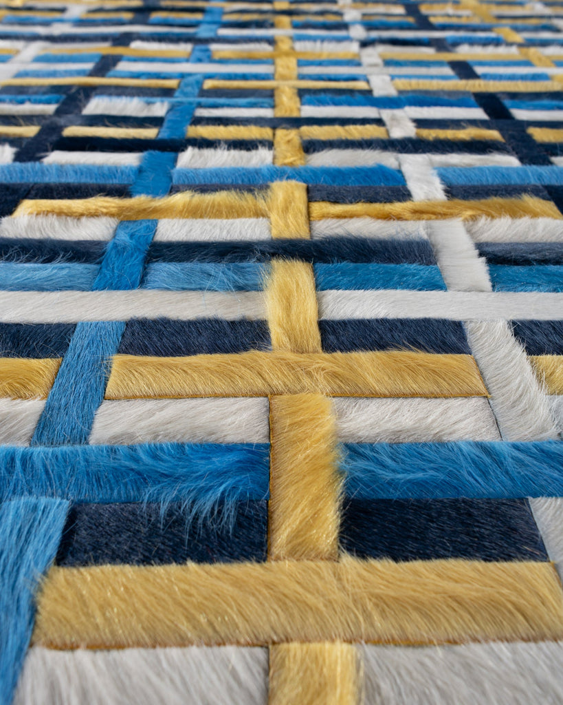 Rift / Hide Rug / 17486
