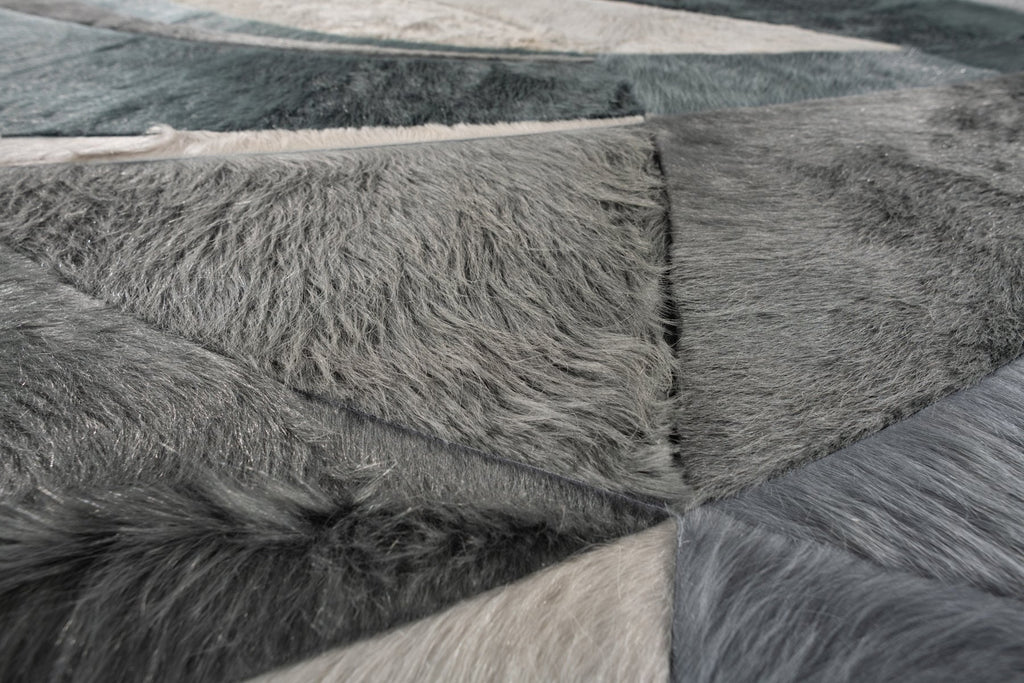 Luna / Hide Rug / 16720