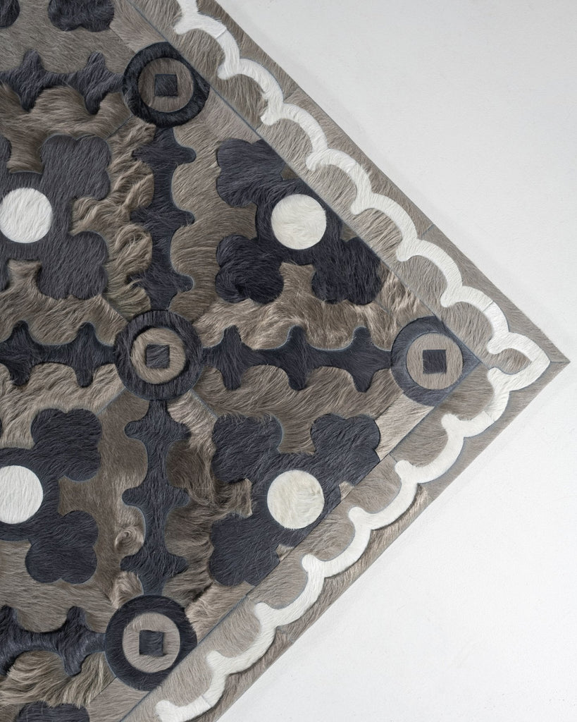Empire / Hide Rug / 17361