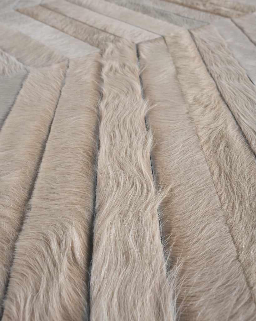Repetition / Hide Rug / 15557
