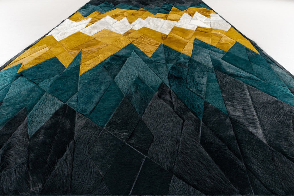 Upward / Hide Rug / 16090