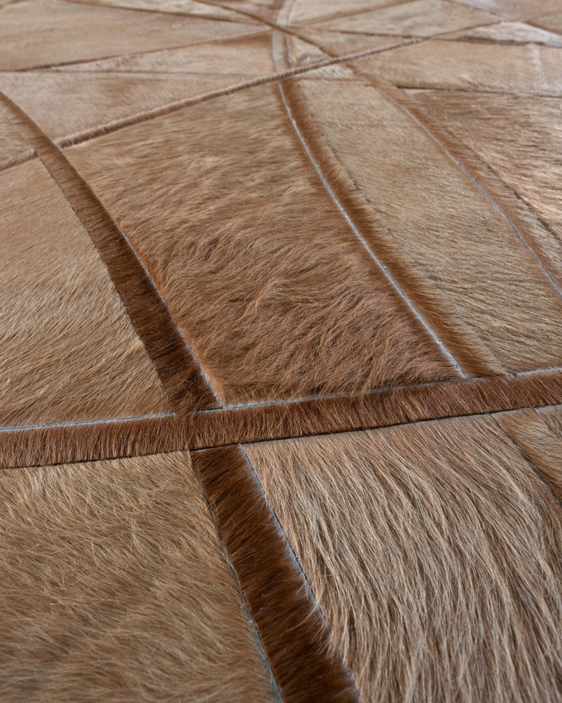Silhouette / Hide Rug / 16657