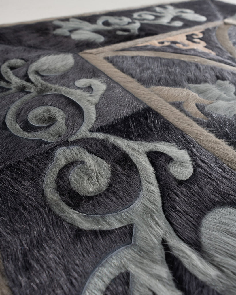 Polonaise / Hide Rug / 16000