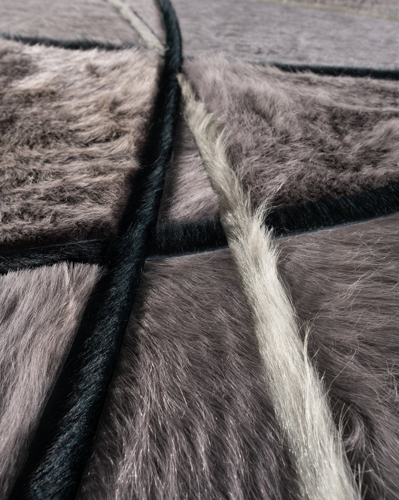Silhouette / Hide Rug / 16803