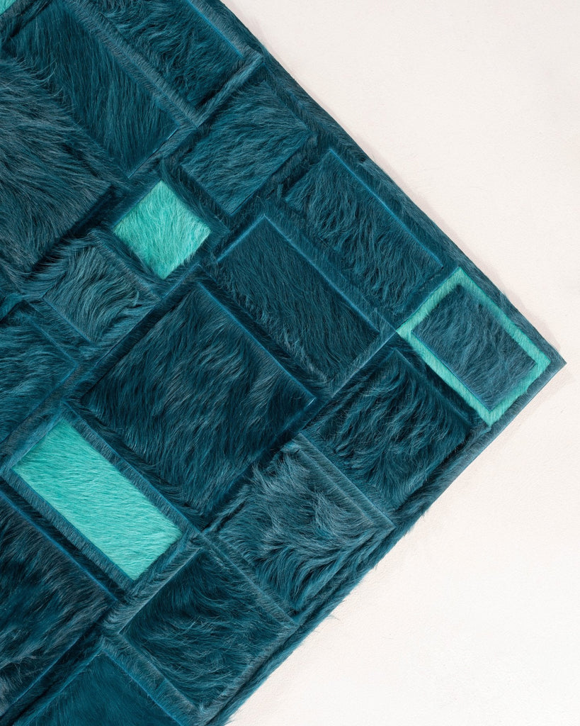 Confusion / Hide Rug / 10311
