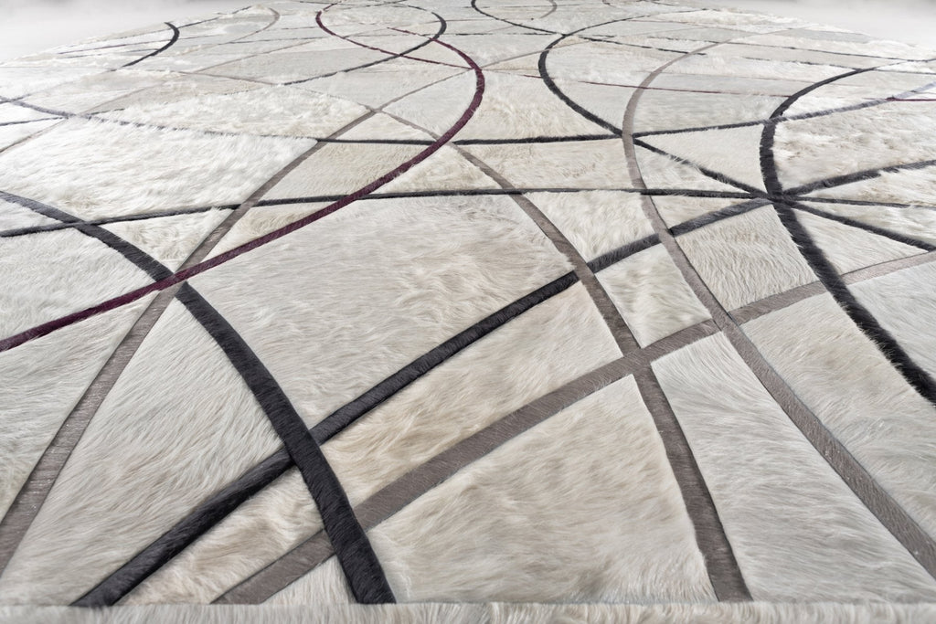 Silhouette / Hide Rug / 15909