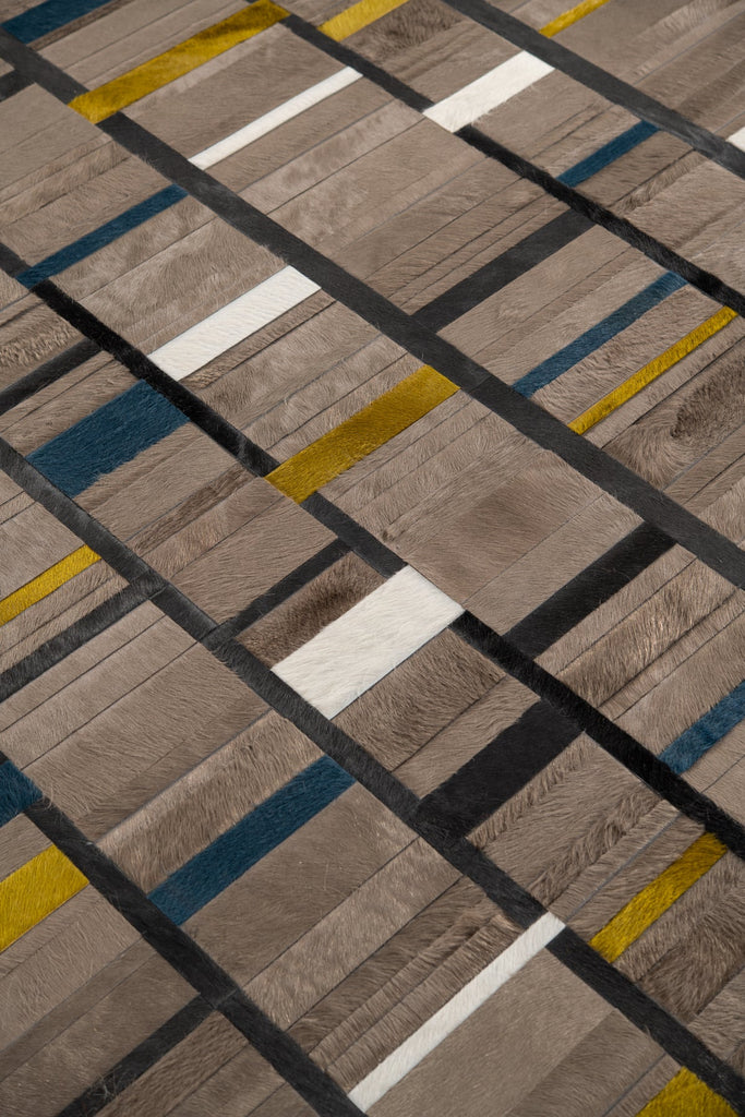 Four Seasons / Hide Rug / 11502